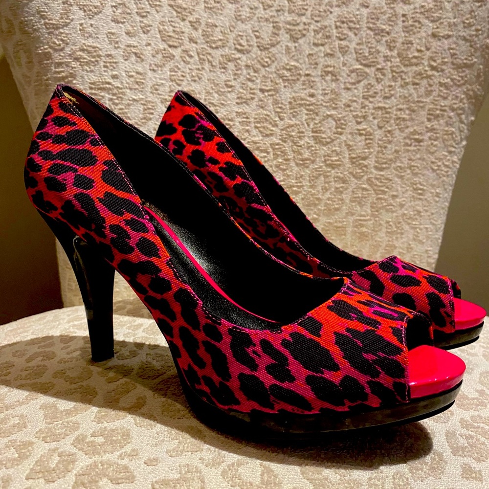 Nine West Danee Leopard Print Sz 9